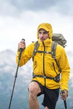 Quechua Wanderjacke Herren MH500, Wetterfest, Wasserdicht, 25.000mm Wassersäule, Größen Nur Noch XL, Farbe Gelb 7 Quechua Wanderjacke Herren MH500, Wetterfest, Wasserdicht, 25.000mm Wassersäule, Größen Nur Noch XL, Farbe Gelb -Mode Kleidung Verkauf 2201015 1 3