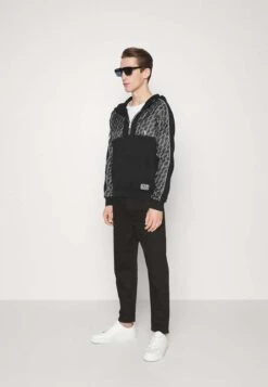 Zalando - HUGO ROUND 2 PACK - T-Shirt Basic XS-S-M-XL-XXL 13 Zalando - HUGO ROUND 2 PACK - T-Shirt Basic XS-S-M-XL-XXL -Mode Kleidung Verkauf 2268964 1 5