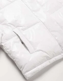 Calvin Klein Jeans Damen Geschnittener, Glänzender Puffer Gepolsterte Jacken 15 Calvin Klein Jeans Damen Geschnittener, Glänzender Puffer Gepolsterte Jacken -Mode Kleidung Verkauf 2274000 1 7